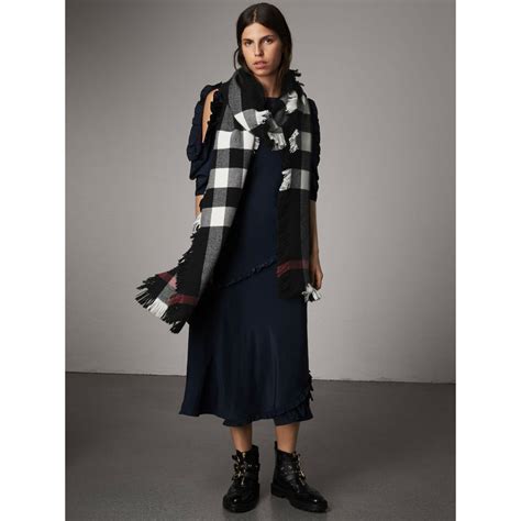 burberry 40583951|Burberry Black Wool Half Mega Fashion Plaid Check Fringe Scarf .